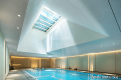 饰窗楣、岩石山墙等典范元素